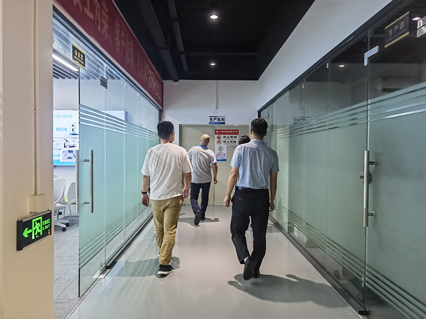 久信達(dá)歡迎添可智能看廠，為您帶來環(huán)保包裝解決方案(圖1)